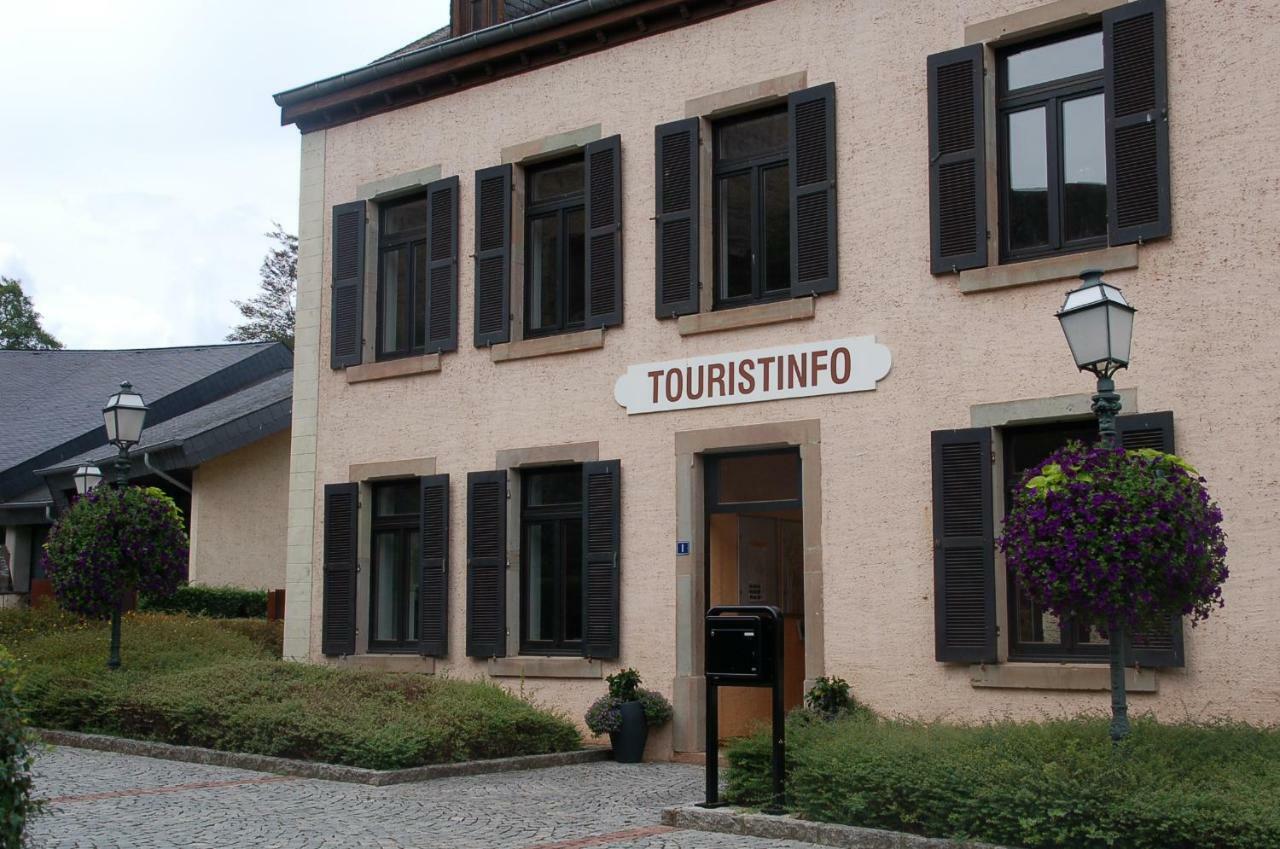 Hotel Péitche Lauer Useldange Esterno foto